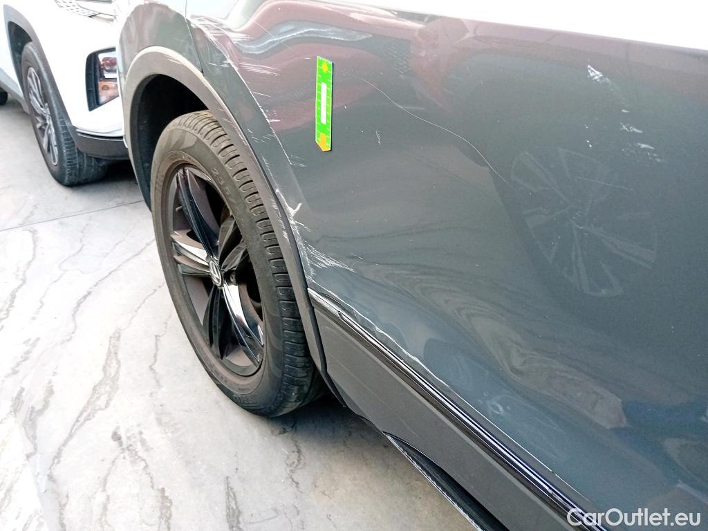  Volkswagen  Tiguan VOLKSWAGEN  / 2020 / 5P / todoterreno Urban Sport 2.0 TDI 110kW (150CV) DSG #3