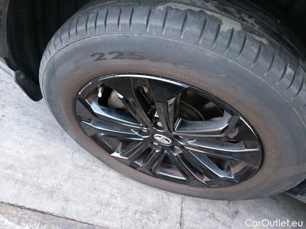  Toyota  RAV4 TOYOTA  / 2018 / 5P / todoterreno 2.5l 220H Luxury #14