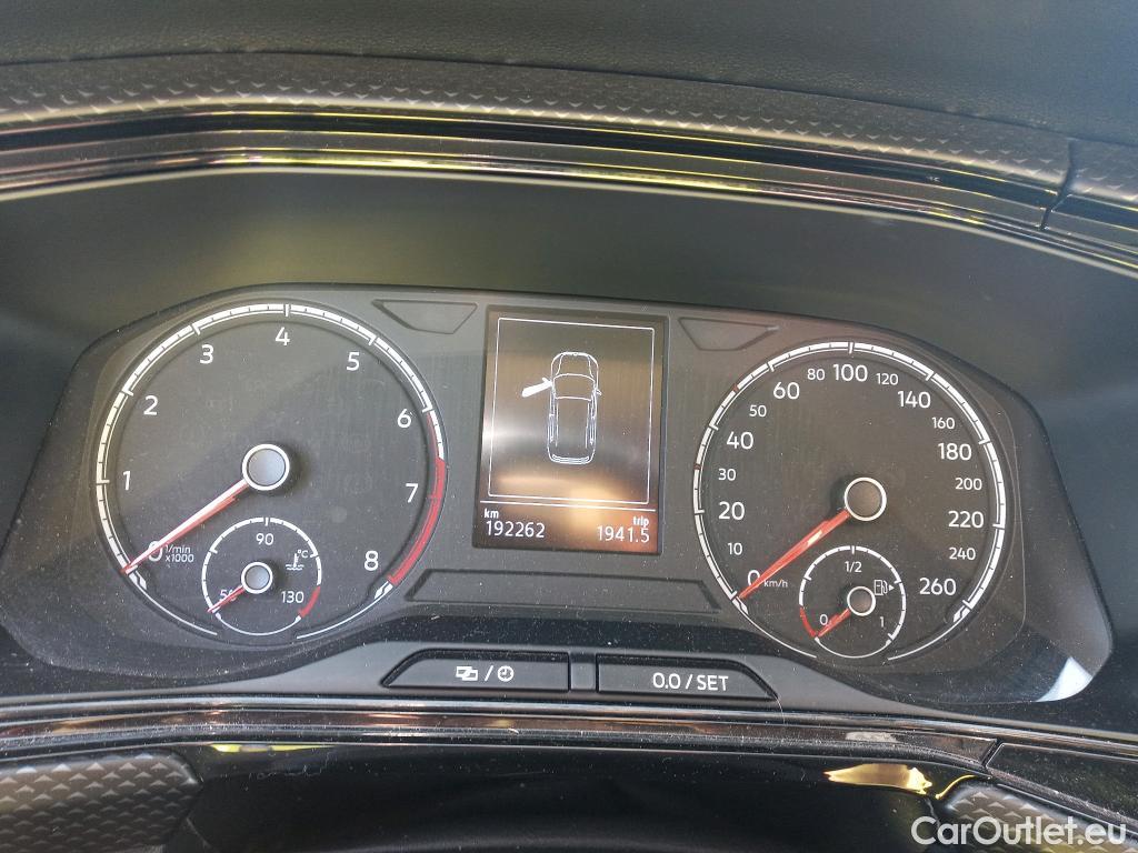  Volkswagen  T-CROSS VOLKSWAGEN  / 2018 / 5P / todoterreno Advance 1.0 TSI 85kW (115CV) DSG (AC) #26