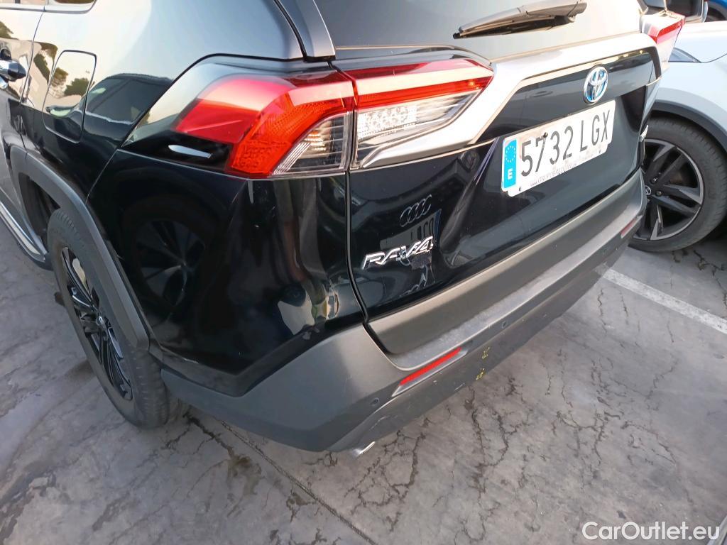  Toyota  RAV4 TOYOTA  / 2018 / 5P / todoterreno 2.5l 220H Luxury #20