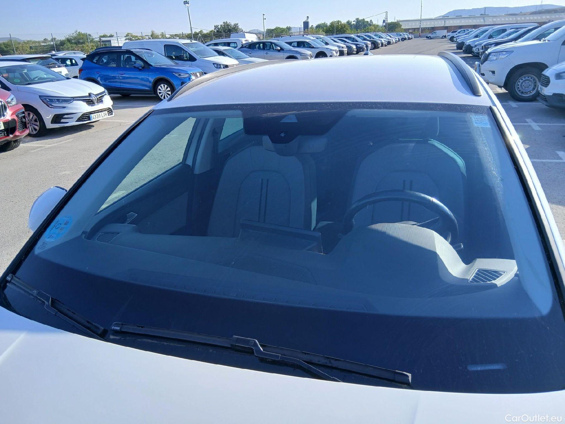  Seat  Leon SEAT Nuevo León / 2020 / 5P / familiar SP 2.0 TDI 85kW Style Go(SP) #2