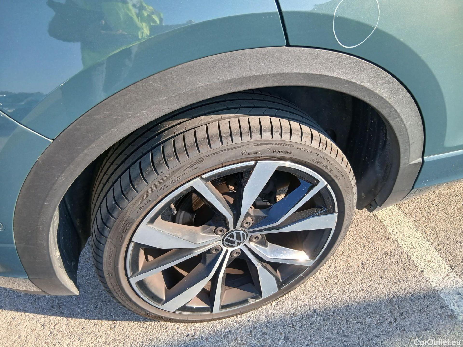  Volkswagen  T-ROC VOLKSWAGEN  / 2021 / 5P / todoterreno R-Line 1.5 TSI 110kW (150CV) #36
