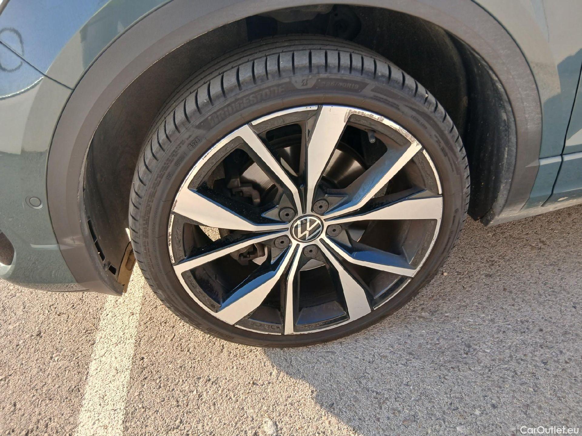  Volkswagen  T-ROC VOLKSWAGEN  / 2021 / 5P / todoterreno R-Line 1.5 TSI 110kW (150CV) #16