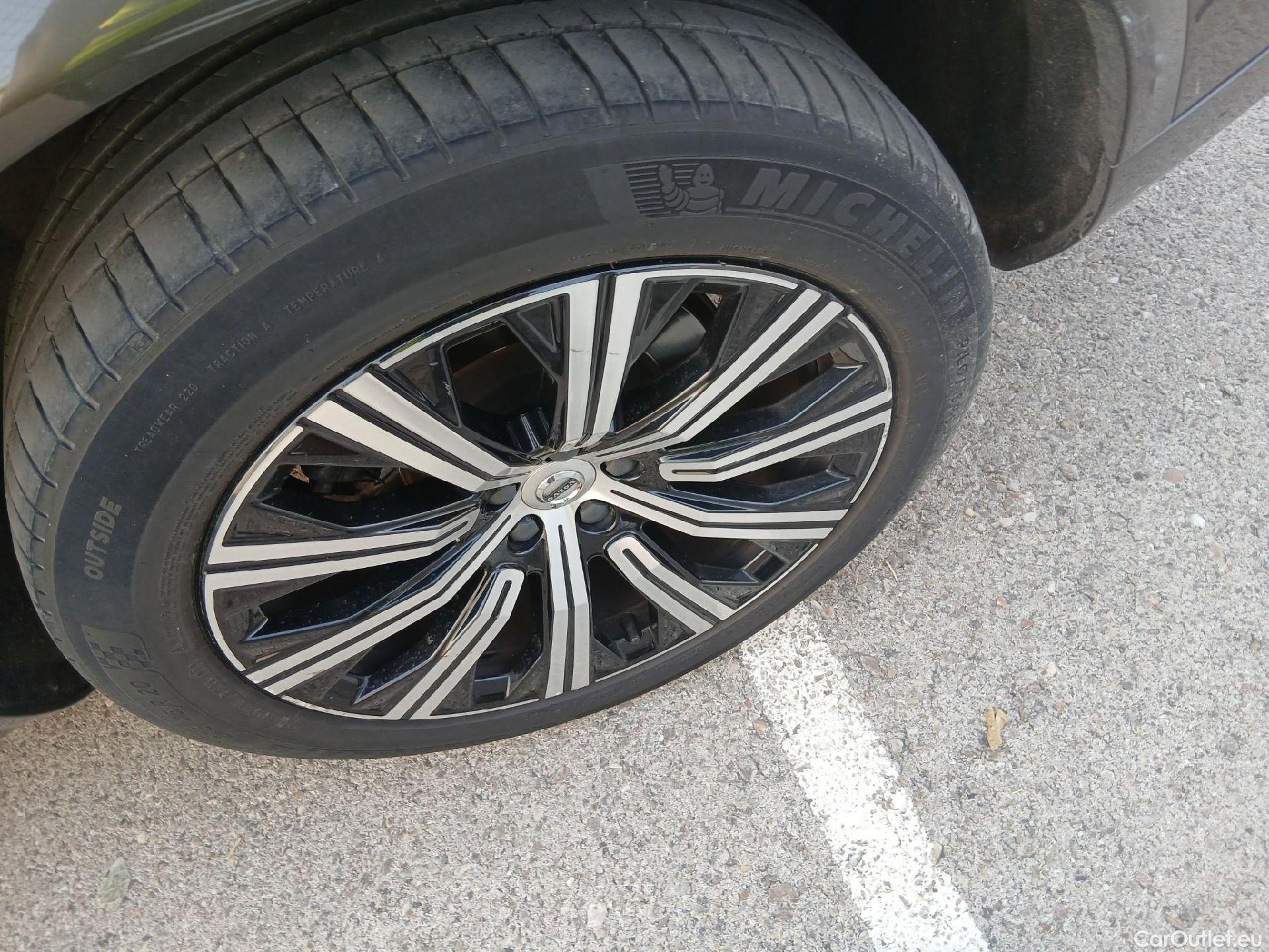  Volvo  XC90 VOLVO  / 2019 / 5P / todoterreno 2.0 B5 D AWD Inscription Auto #18