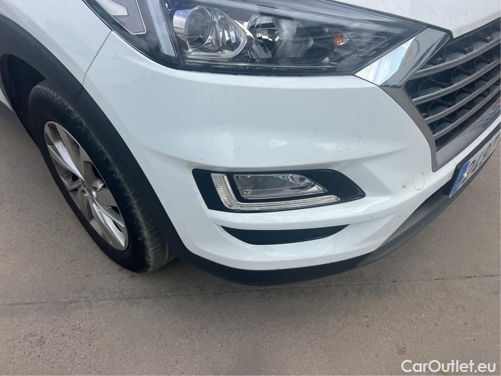  Hyundai  Tucson HYUNDAI  / 2018 / 5P / todoterreno  CRDI 1.6 116CV 48V 4X2 SLE SKY(SL)(SP) #18