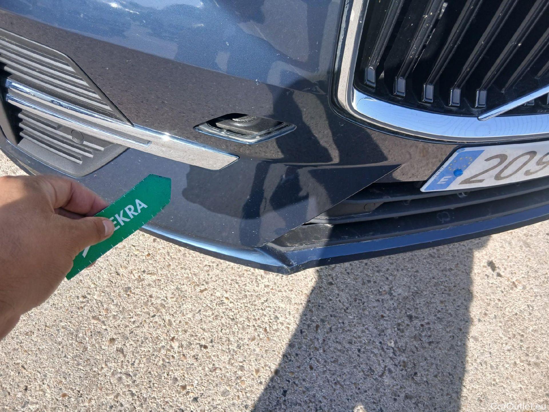  Volvo  XC60 VOLVO  / 2017 / 5P / todoterreno 2.0 B4 D Essential Auto #11