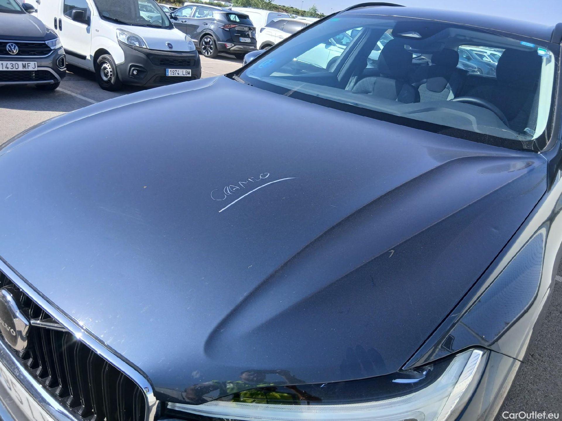  Volvo  XC60 VOLVO  / 2017 / 5P / todoterreno 2.0 B4 D Essential Auto #7
