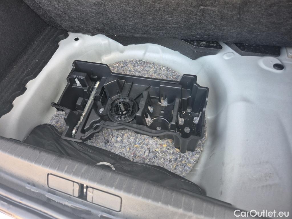  Opel  Corsa OPEL  / 2019 / 5P / berlina con portón 1.5D DT 74kW (100CV) Edition #2