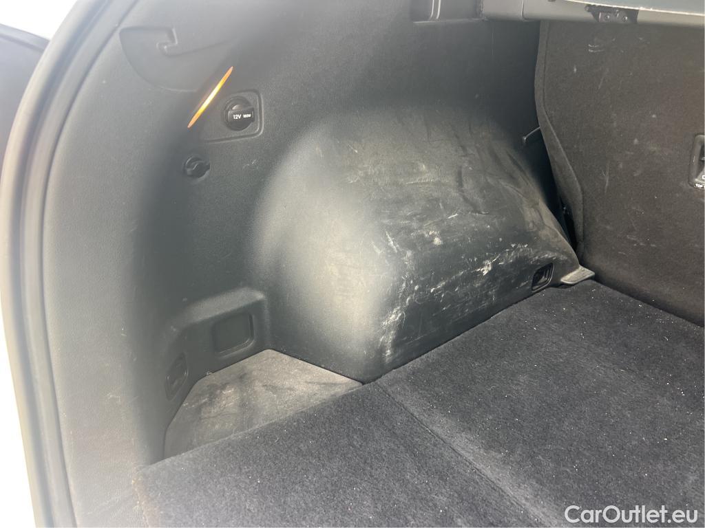  Hyundai  Tucson HYUNDAI  / 2018 / 5P / todoterreno  CRDI 1.6 116CV 48V 4X2 SLE SKY(SL)(SP) #10
