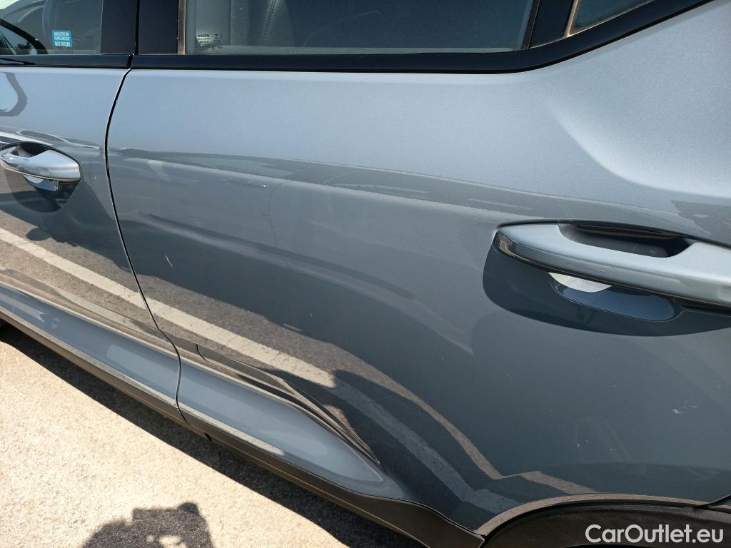  Volvo  XC 40 VOLVO XC40 / 2017 / 5P / todoterreno 1.5 T4 Twin Recharge R-Design Auto #9