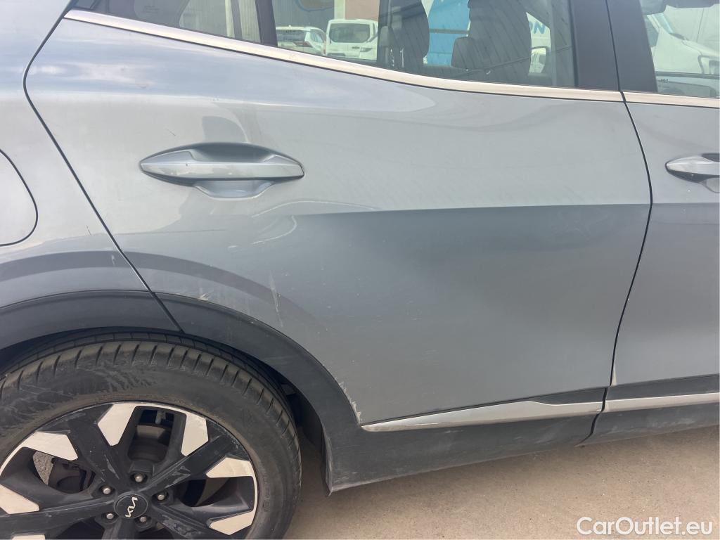  KIA  Sportage KIA  / 2022 / 5P / todoterreno 1.6 T-GDi PHEV 198kW (265CV) Drive 4X4 #18