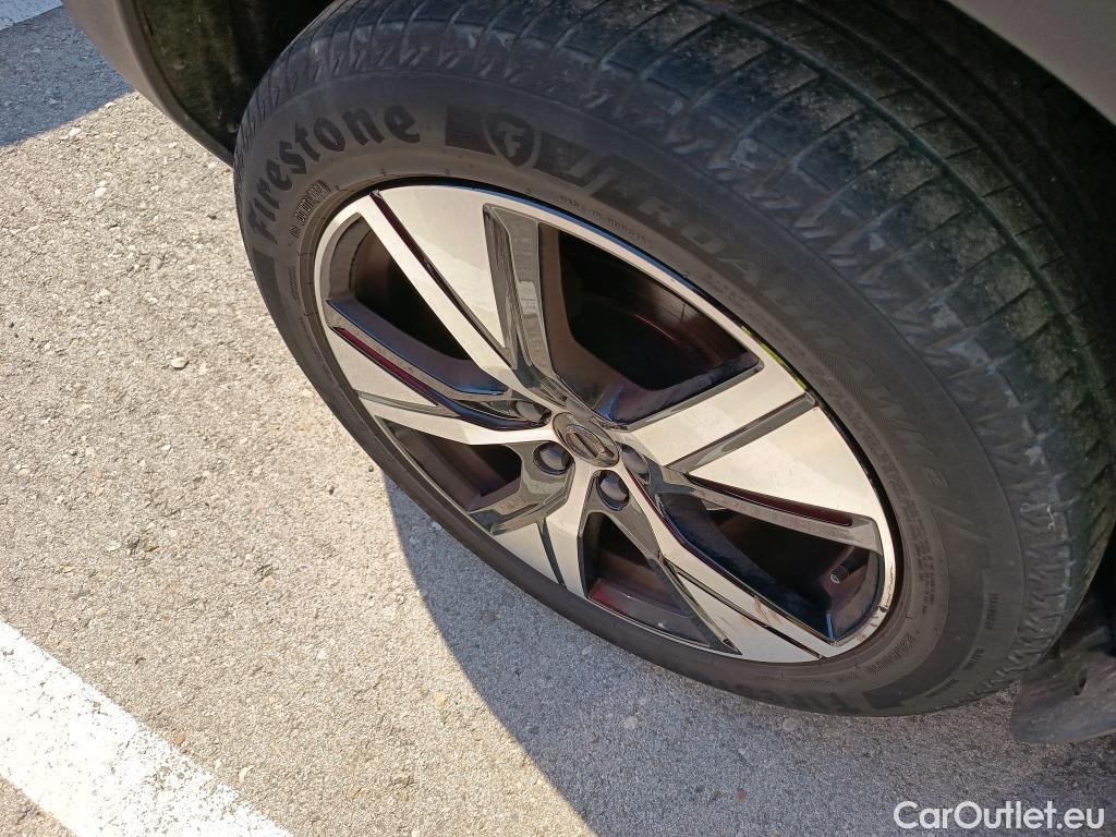  Volvo  XC 40 VOLVO XC40 / 2017 / 5P / todoterreno 1.5 T4 Twin Recharge R-Design Auto #5