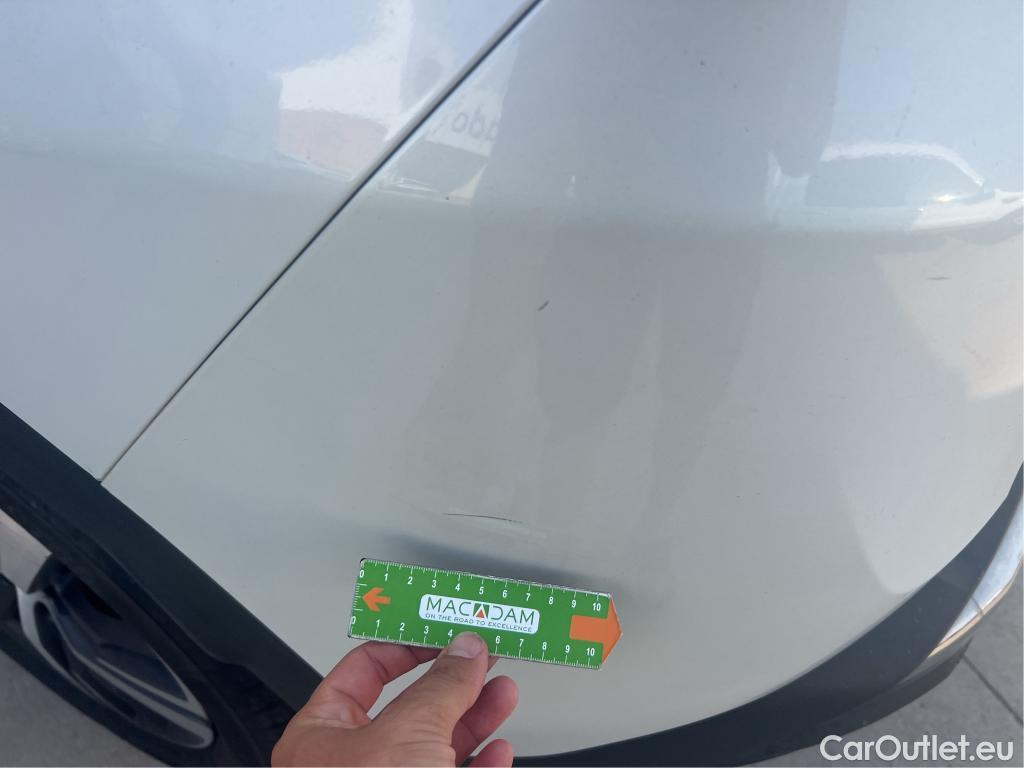  Peugeot  3008 PEUGEOT  / 2020 / 5P / todoterreno 1.5 BlueHDi 96kW S&S Allure Pack EAT8 #32