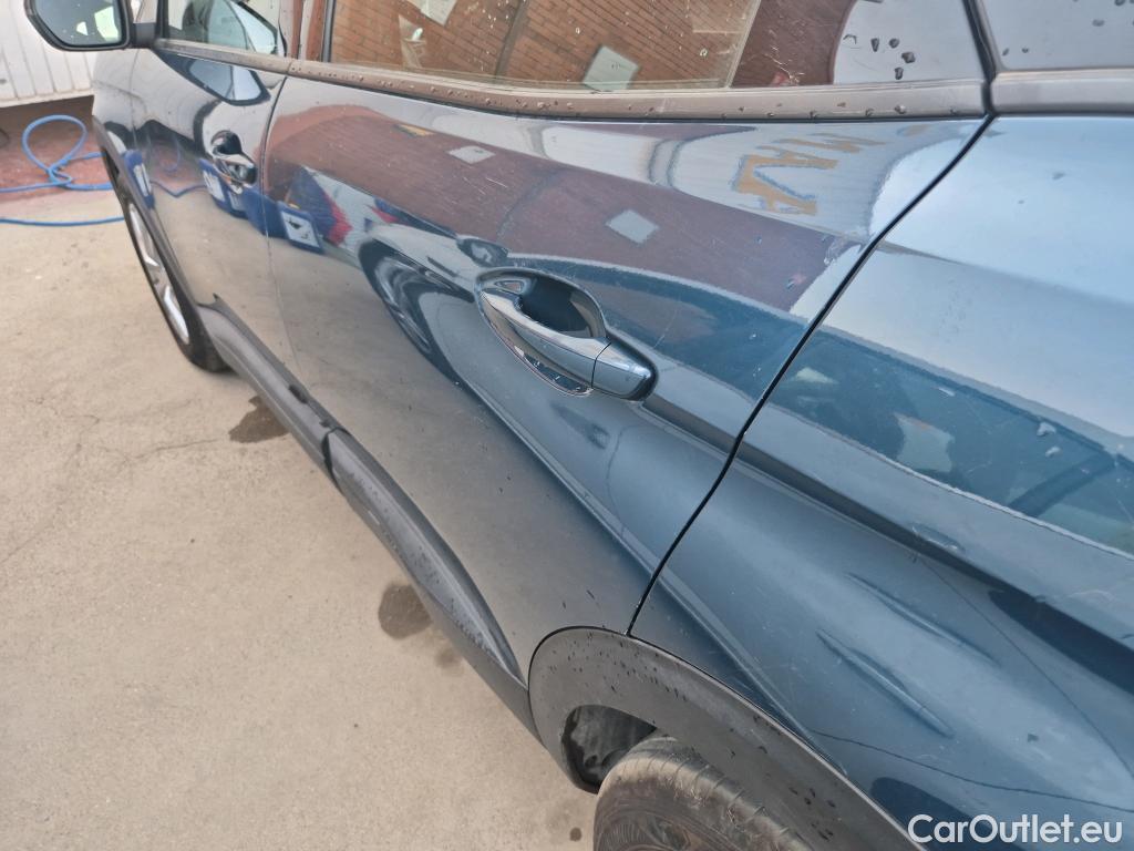 Peugeot  3008 PEUGEOT  / 2020 / 5P / todoterreno 1.5 BlueHDi 96kW S&S Active Pack EAT8 #28