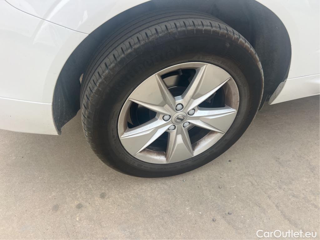  Volvo  XC60 VOLVO  / 2017 / 5P / todoterreno 2.0 B4 D Core Auto #14