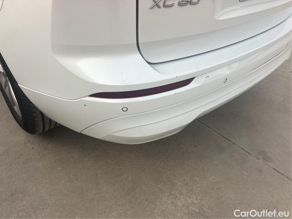  Volvo  XC60 VOLVO  / 2017 / 5P / todoterreno 2.0 B4 D Core Auto #28