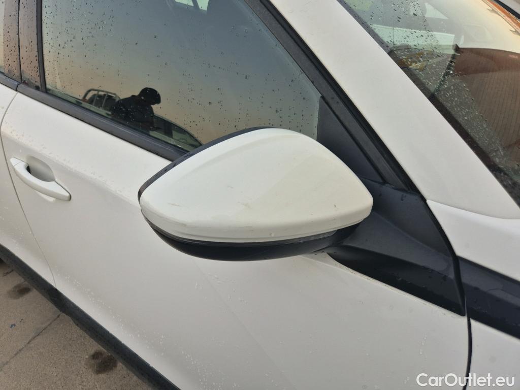  Peugeot  2008 PEUGEOT  / 2019 / 5P / todoterreno Active Puretech 100 S&S BVM6 #30