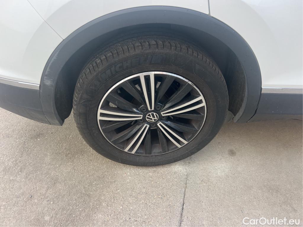  Volkswagen  Tiguan VOLKSWAGEN  / 2020 / 5P / todoterreno Life 2.0 TDI 110kW (150CV) DSG #9