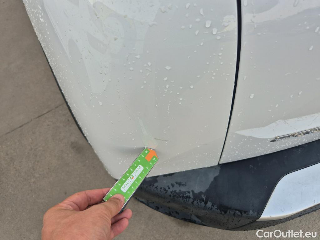  Peugeot  2008 PEUGEOT  / 2019 / 5P / todoterreno Active Puretech 100 S&S BVM6 #37