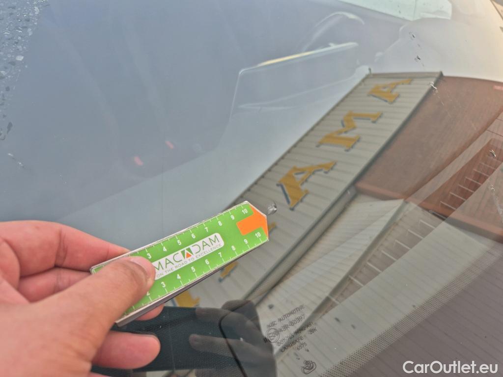  Peugeot  2008 PEUGEOT  / 2019 / 5P / todoterreno Active Puretech 100 S&S BVM6 #9