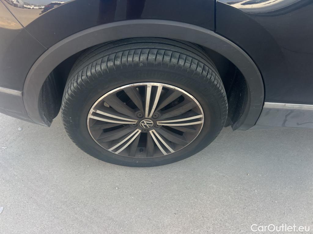  Volkswagen  Tiguan VOLKSWAGEN  / 2020 / 5P / todoterreno Life 2.0 TDI 110kW (150CV) DSG #21