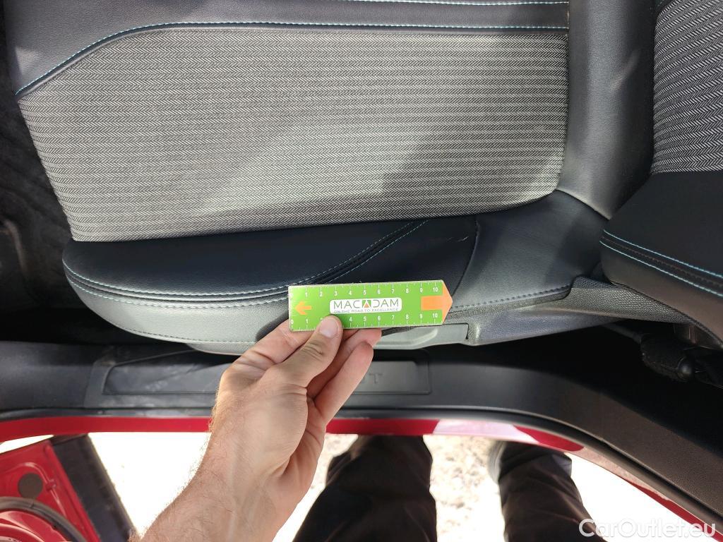  Peugeot  3008 PEUGEOT  Hybrid / 2020 / 5P / todoterreno 225 e-EAT8 Allure Pack #3