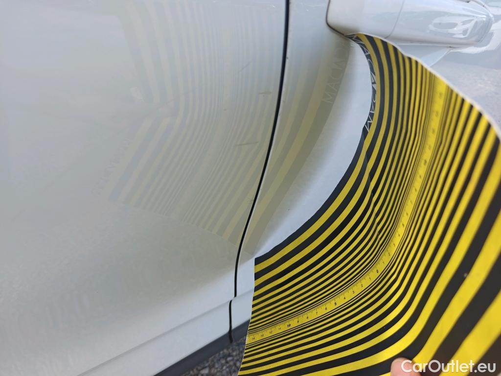  Renault  Clio RENAULT  / 2019 / 5P / berlina con portón Intens Blue dCi 74kW (100CV) #10