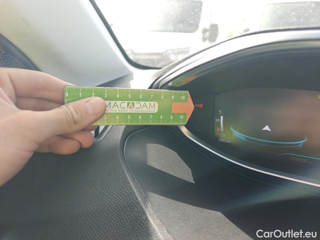  Peugeot  3008 PEUGEOT  Hybrid / 2020 / 5P / todoterreno 225 e-EAT8 Allure Pack #12