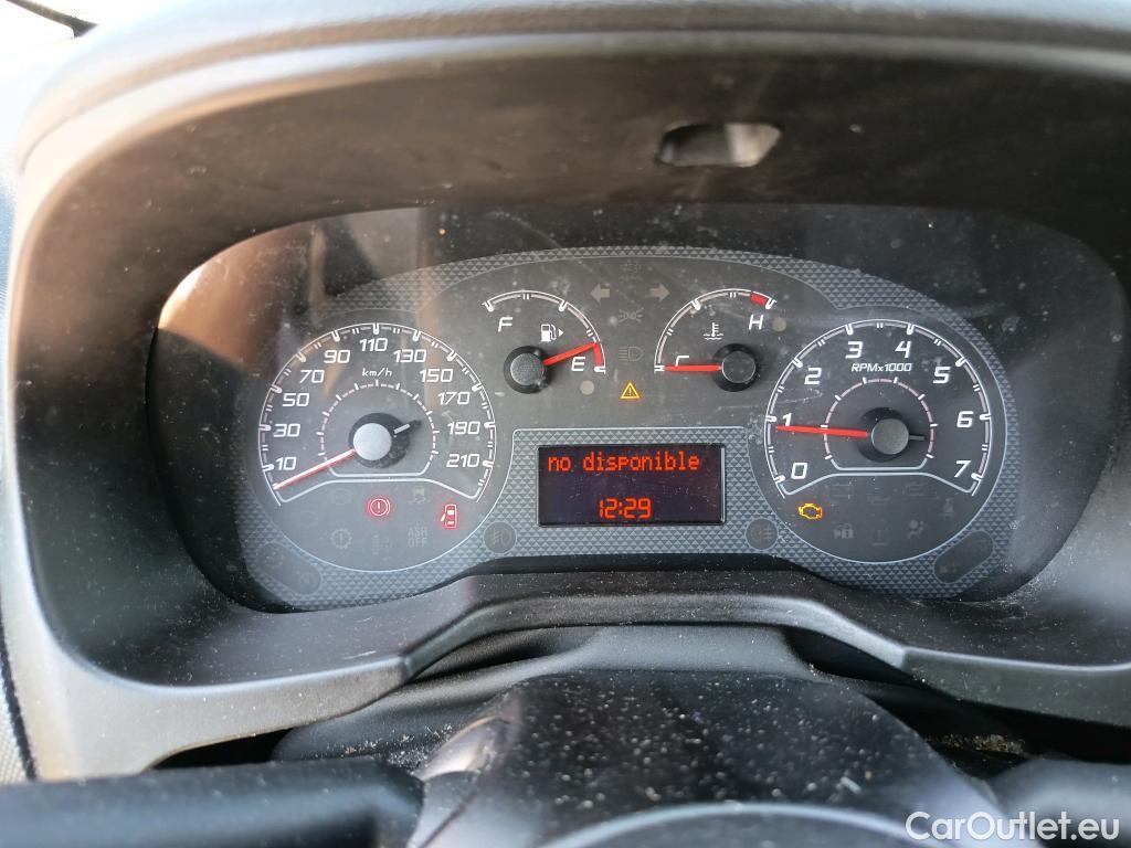  Fiat  Fiorino FIAT  / 2016 / 4P / combi Combi SX N1 1.3 Mjet 59kW (80CV) #16
