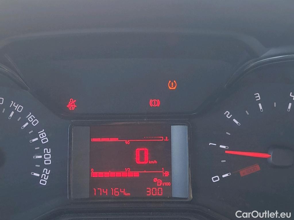  Citroen  Berlingo CITROEN  / 2018 / 4P / furgón derivado de turismo Talla M BlueHDi 100 #52