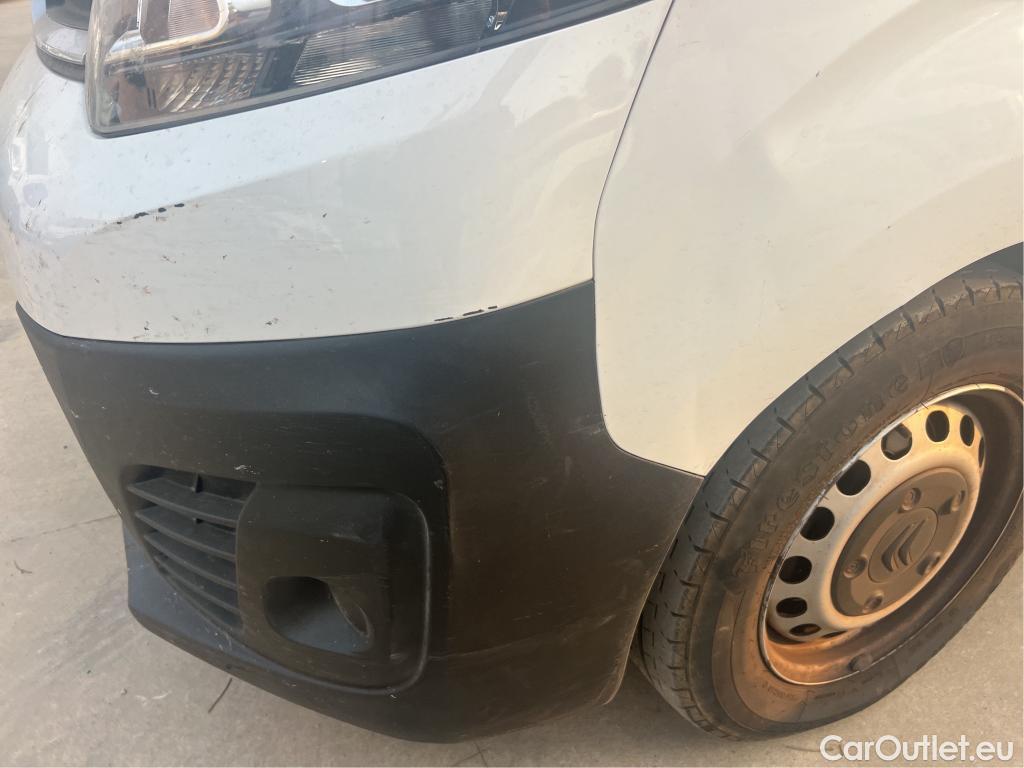  Citroen  Jumpy CITROEN  / 2016 / 4P / furgón Talla M BlueHDi 120 S&S 6v Control #47