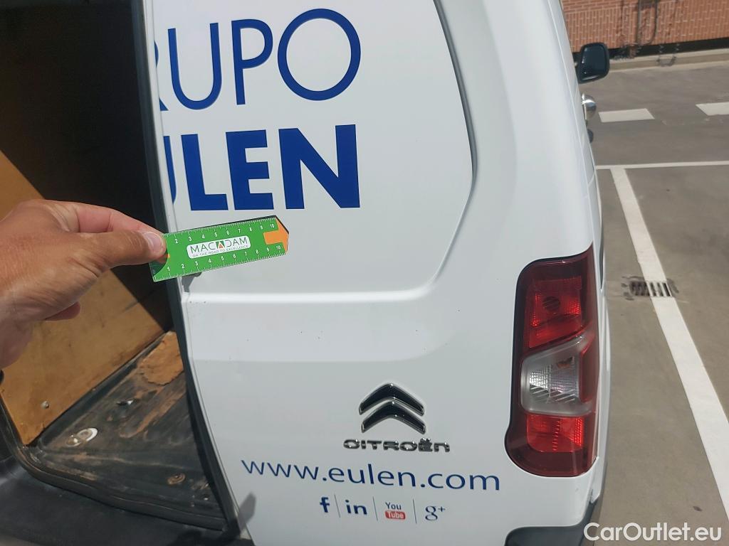  Citroen  Berlingo CITROEN  / 2018 / 3P / furgón derivado de turismo Talla M BlueHDi 100 CONTROL #4
