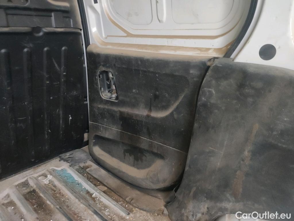  Citroen  Berlingo CITROEN  / 2018 / 3P / furgón derivado de turismo Talla M BlueHDi 100 CONTROL (AC2) #22