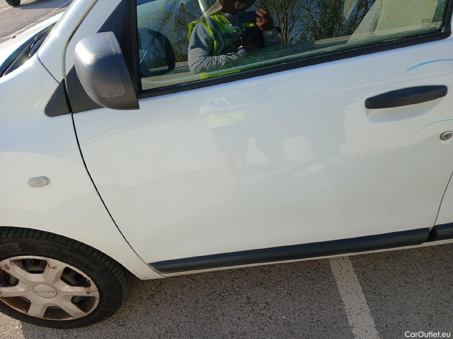  Dacia  Dokker DACIA  / 2013 / 4P / furgón derivado de turismo Van Essential 1.6 75kW (100CV) GLP #30