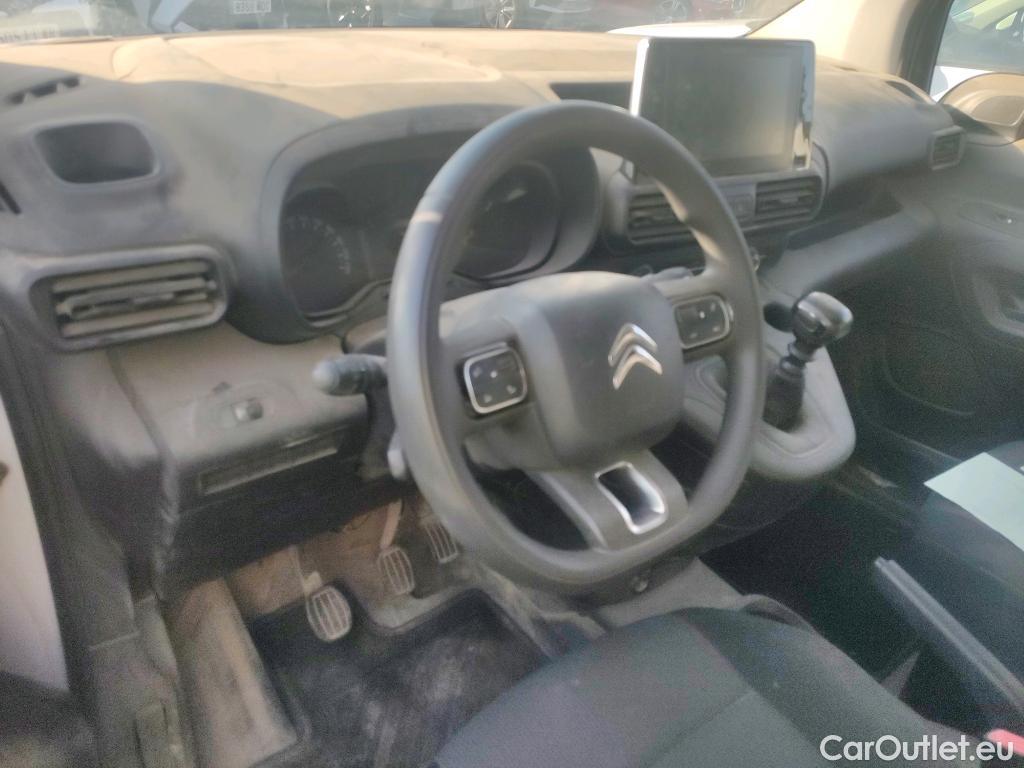  Citroen  Berlingo CITROEN  / 2018 / 3P / furgón derivado de turismo Talla M BlueHDi 100 CONTROL (AC2) #30