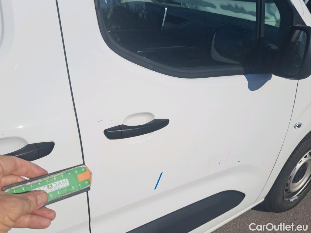  Citroen  Berlingo CITROEN  / 2018 / 4P / furgón derivado de turismo Talla M BlueHDi 100 #37