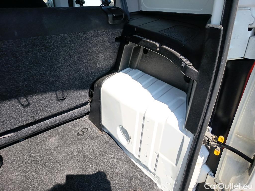  Fiat  Fiorino FIAT  / 2016 / 4P / combi Combi SX N1 1.3 Mjet 59kW (80CV) #10