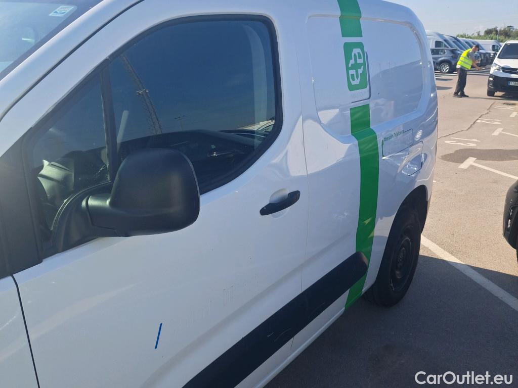  Citroen  Berlingo CITROEN  / 2018 / 4P / furgón derivado de turismo Talla M BlueHDi 100 #20