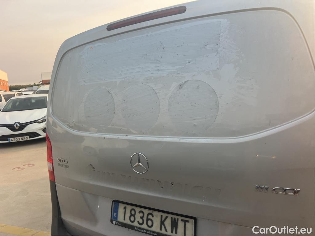  Mercedes  Vito MERCEDES-BENZ  / 2014 / 4P / furgón 111 CDI Larga #17