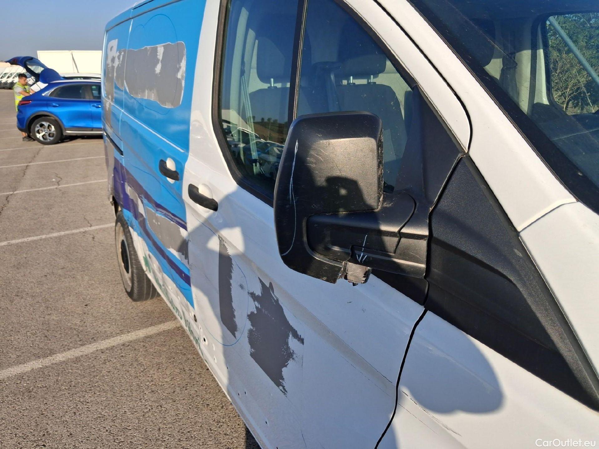  Ford  Transit FORD  Custom / 2012 / 4P / furgón Van 2.0 TDCI 96kW 320 L1 MHEV Ambiente #68