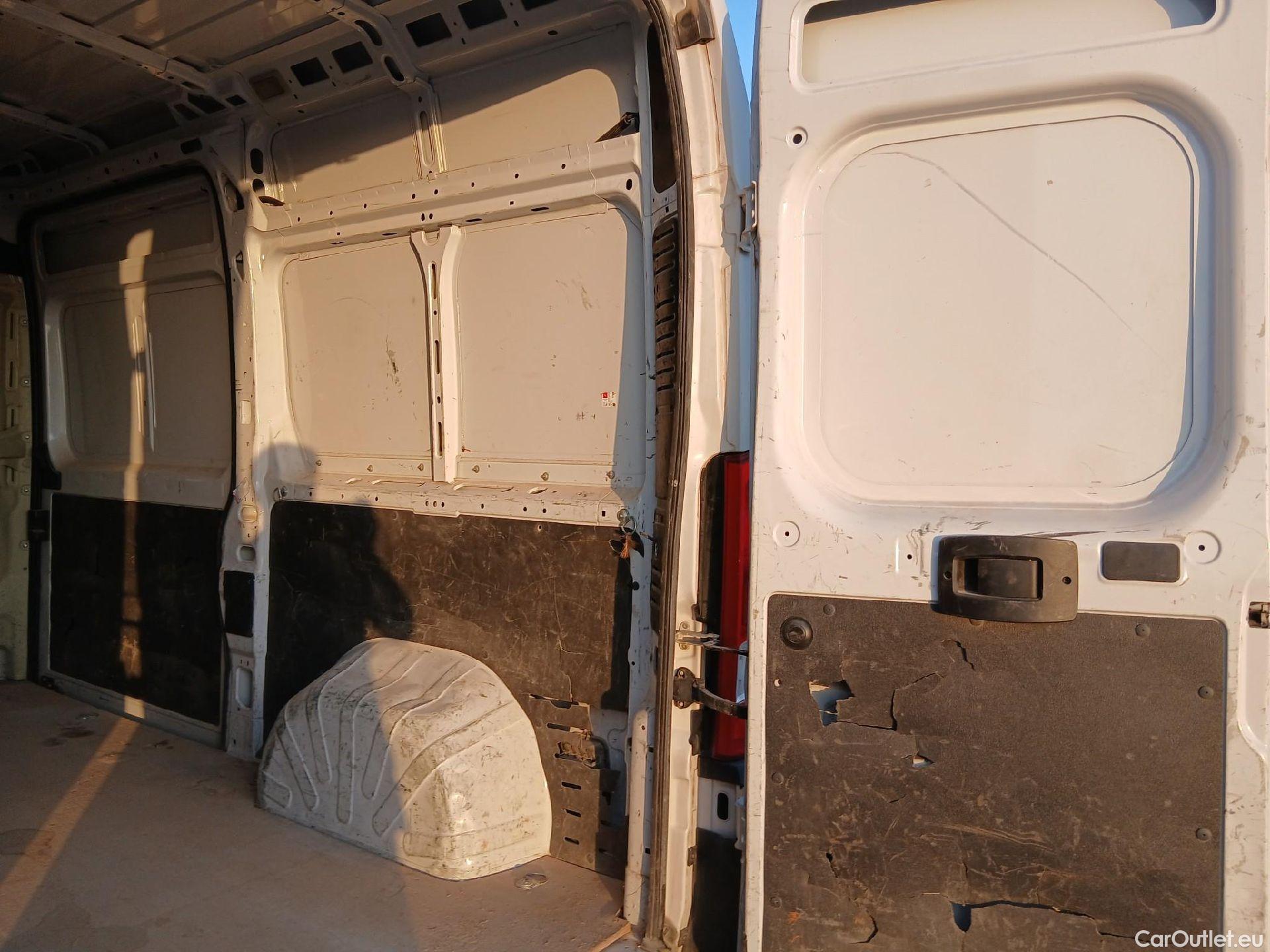  Opel  Movano OPEL  / 2021 / 4P / Furgón Base L2H2 3.5T 2.2 BlueHDi #38