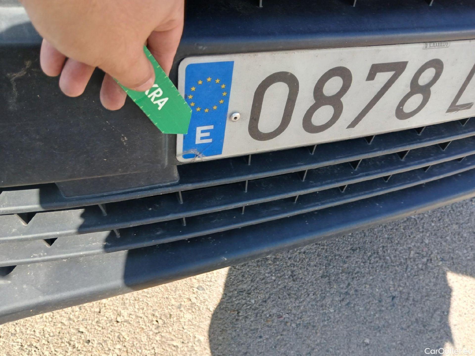  Peugeot  Expert PEUGEOT  / 2016 / 4P / furgón Furgón Premium 1.5 BlueHDi 120 Standard #23