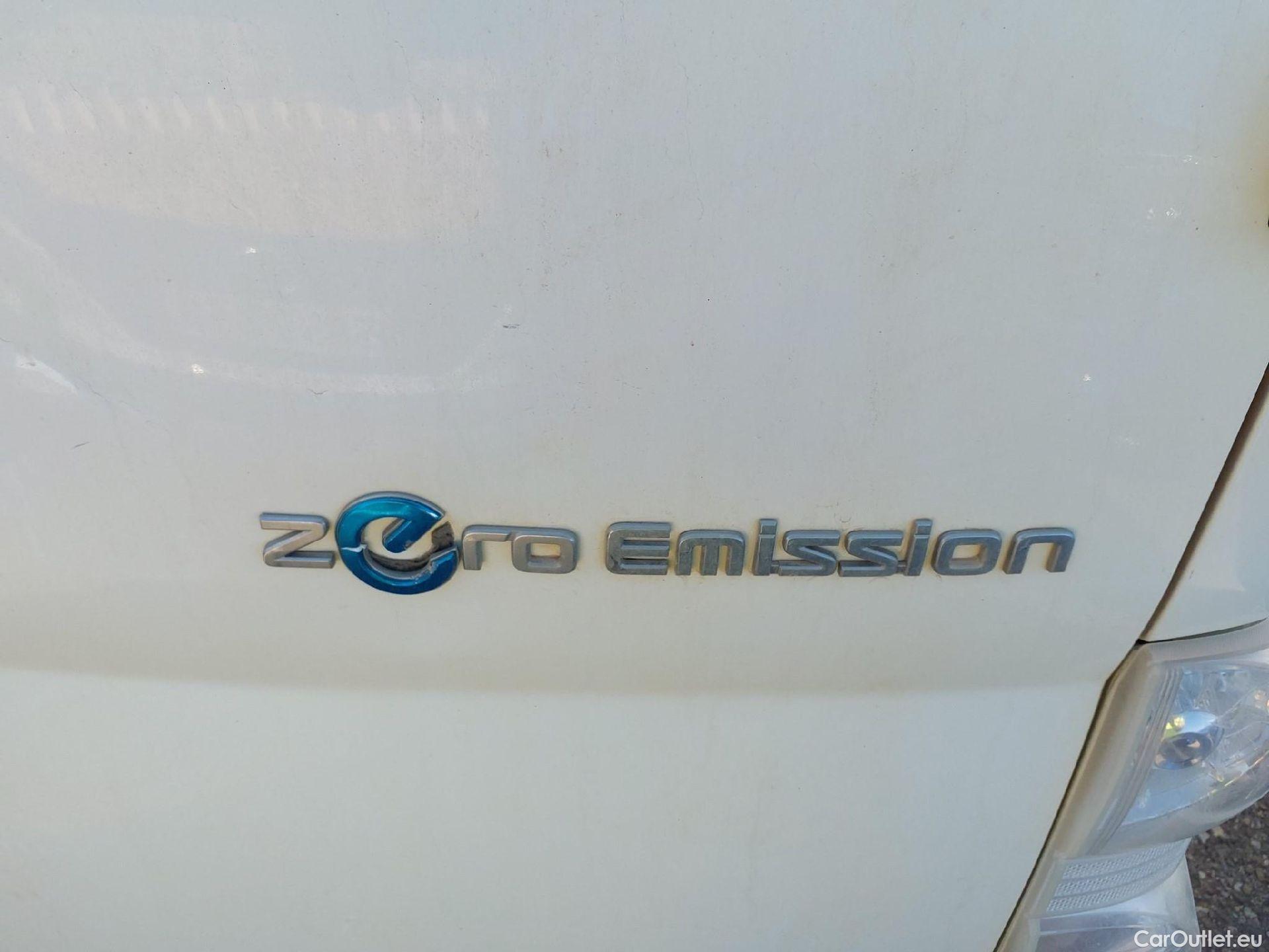  Nissan  NV200 NISSAN e- / 2009 / 4P / furgón Furgón 4p 40 kWh PROFESIONAL #29