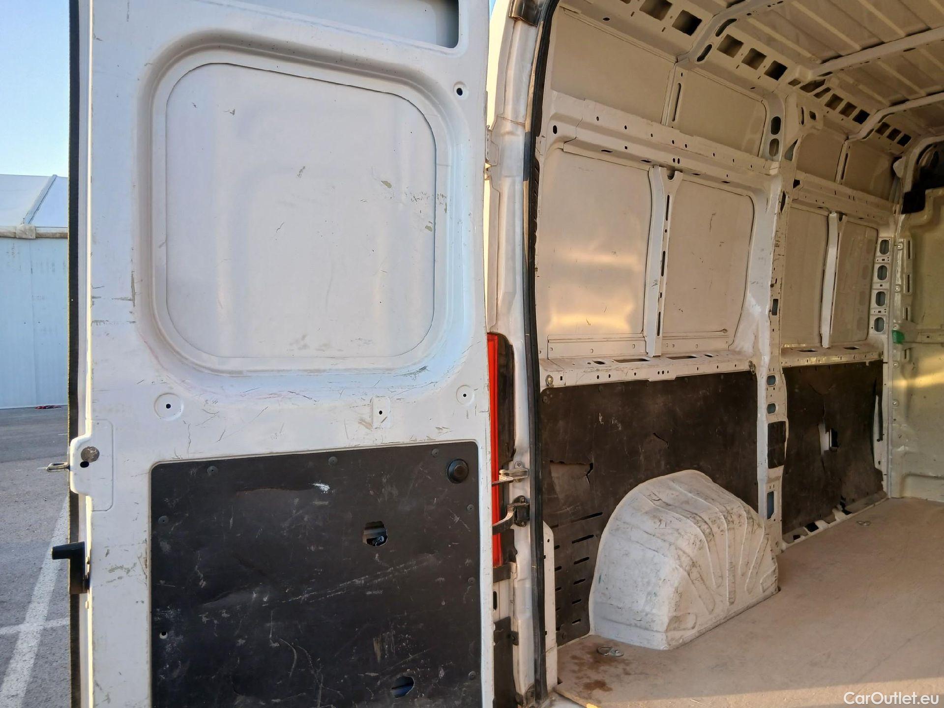  Opel  Movano OPEL  / 2021 / 4P / Furgón Base L2H2 3.5T 2.2 BlueHDi #39