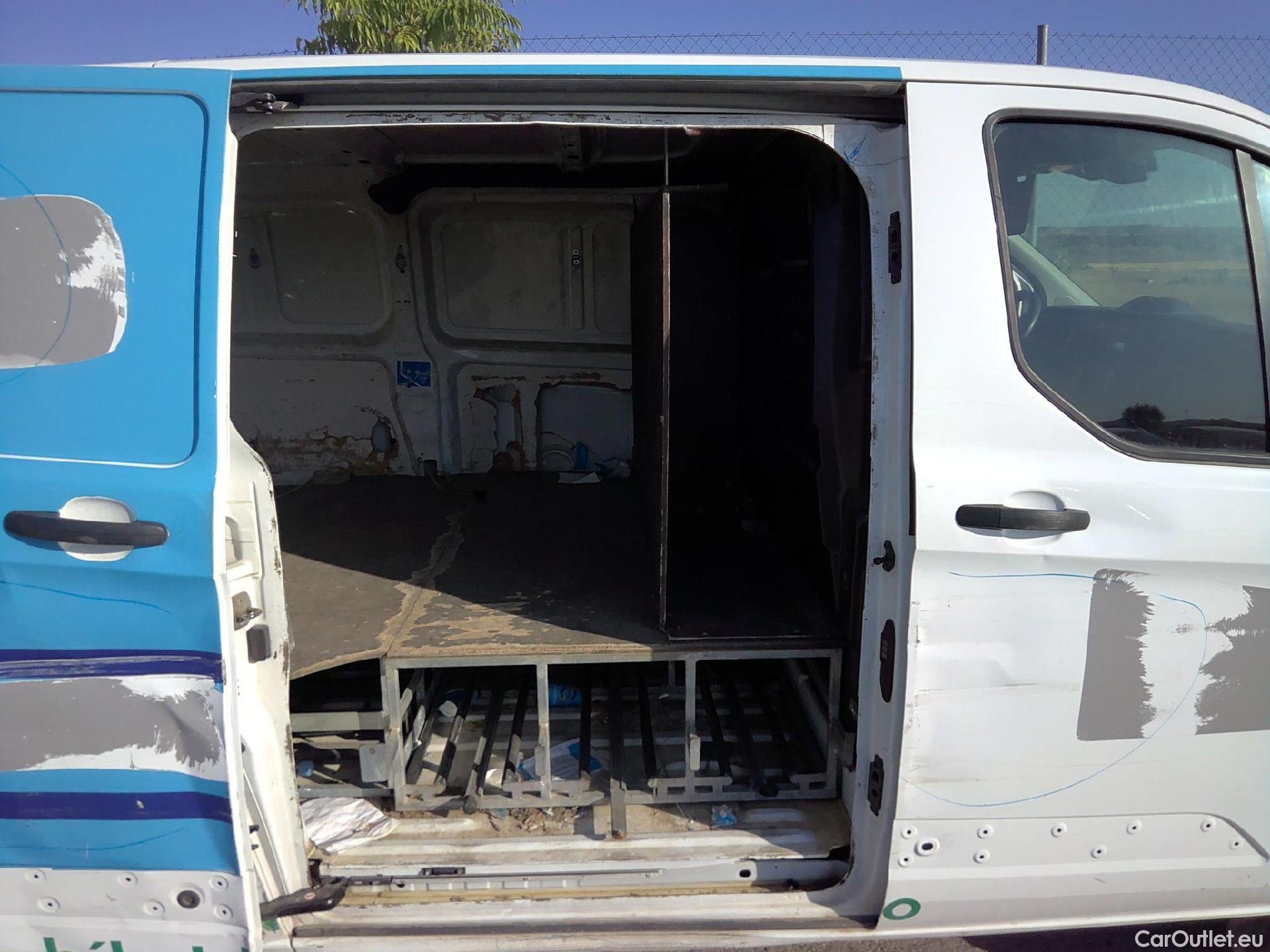  Ford  Transit FORD  Custom / 2012 / 4P / furgón Van 2.0 TDCI 96kW 320 L1 MHEV Ambiente #84