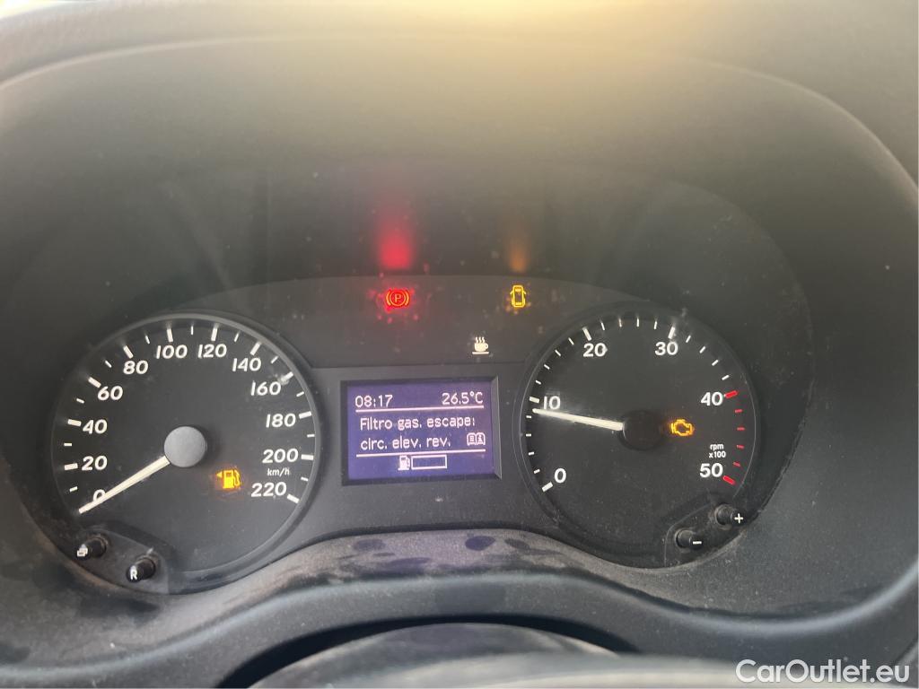  Mercedes  Vito MERCEDES-BENZ  / 2014 / 4P / furgón 111 CDI Larga #51
