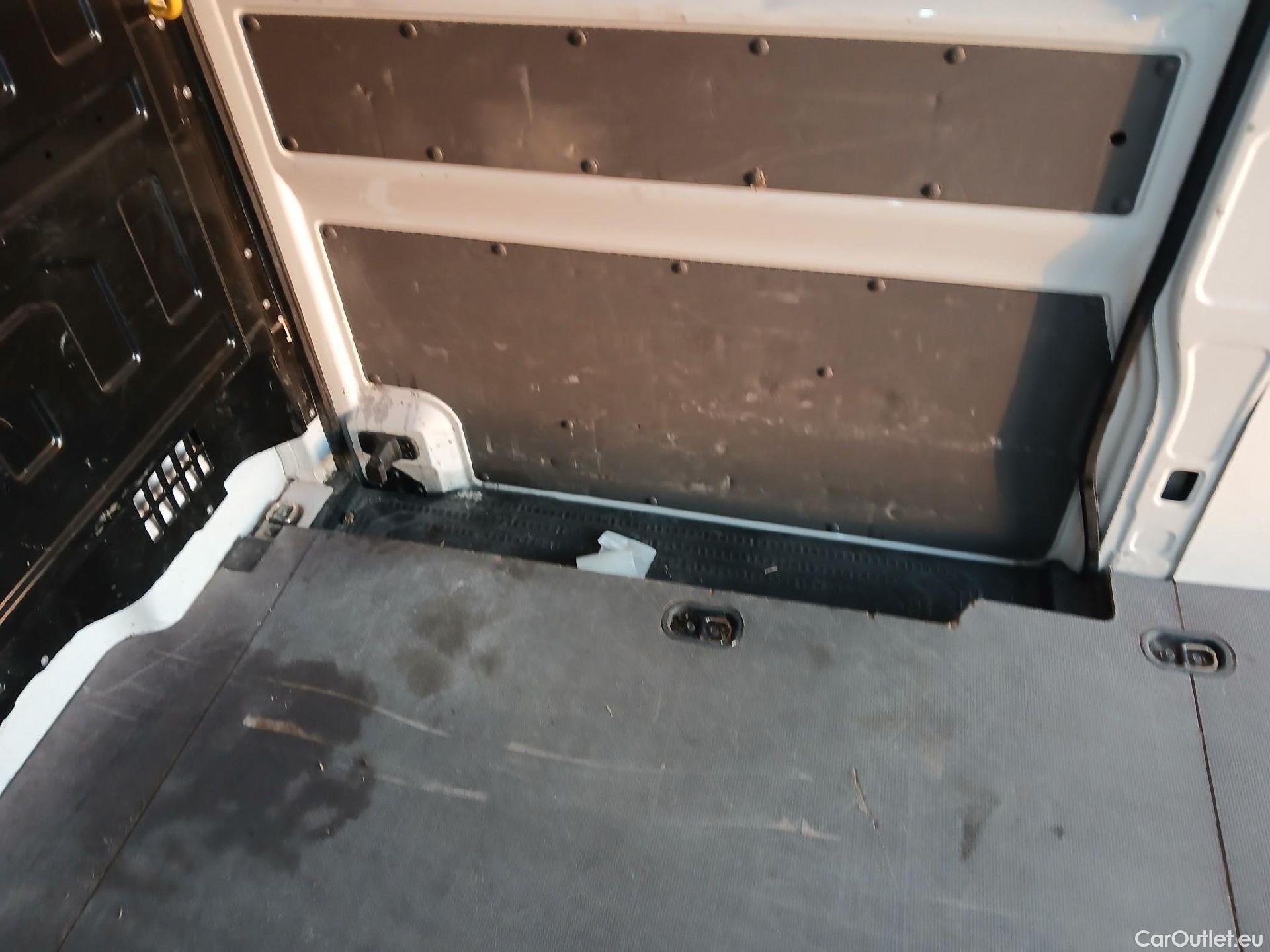  Man  TGE MAN  / 2017 / 4P / furgón 2.0TDI 130KW 3.5T FWD L4H3 #7
