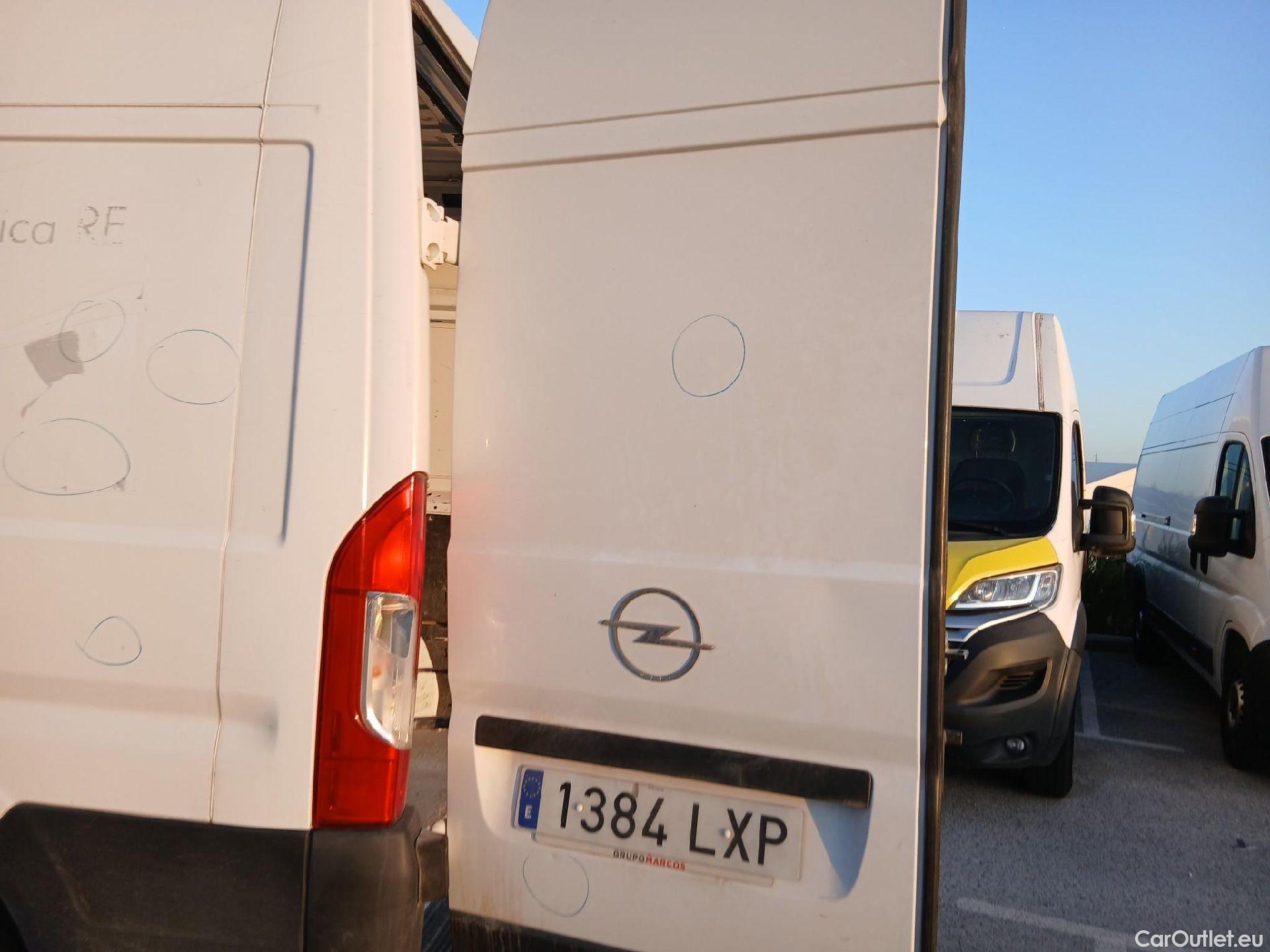  Opel  Movano OPEL  / 2021 / 4P / Furgón Base L2H2 3.5T 2.2 BlueHDi #24