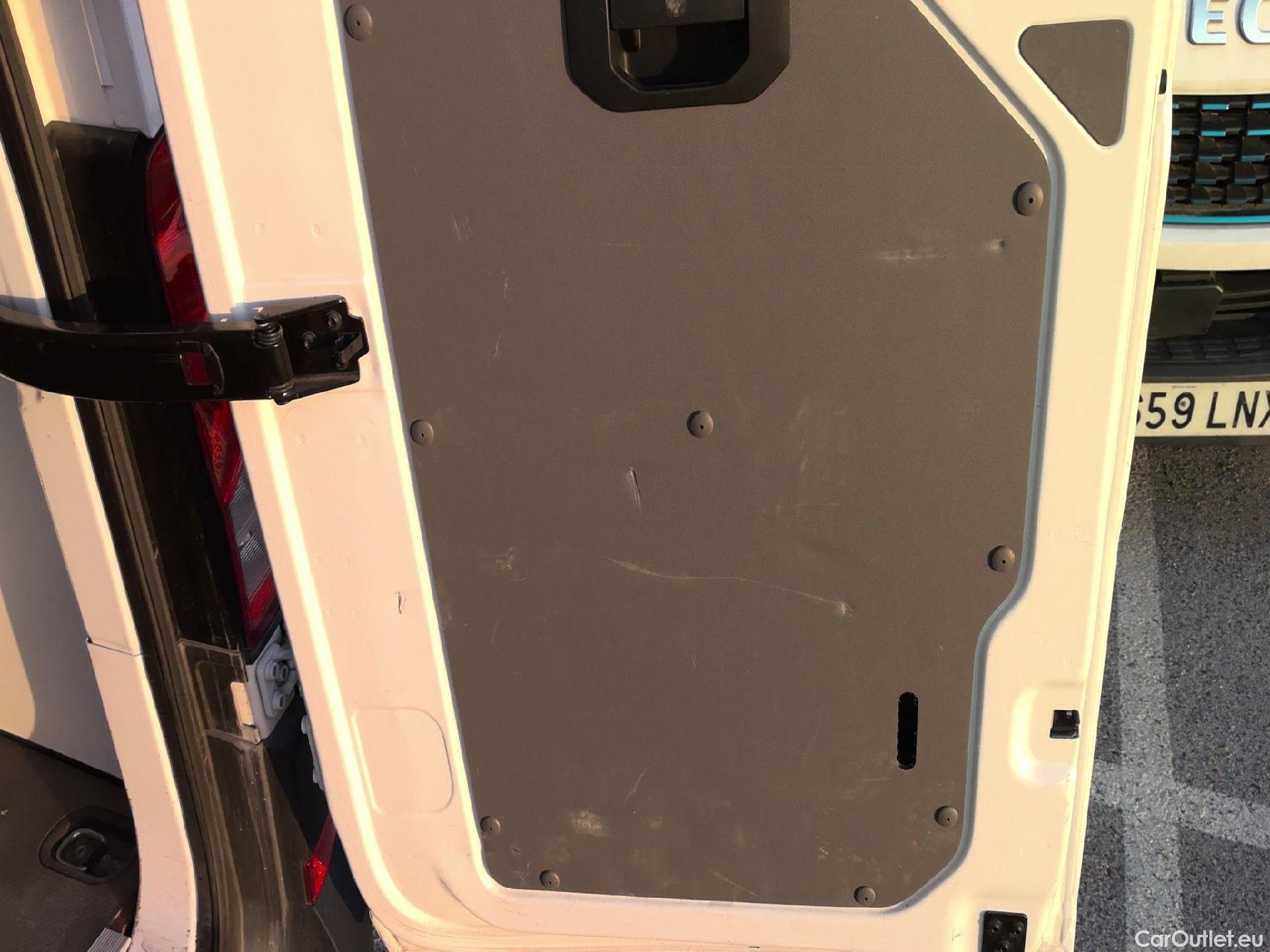  Man  TGE MAN  / 2017 / 4P / furgón 2.0TDI 130KW 3.5T FWD L4H3 #10