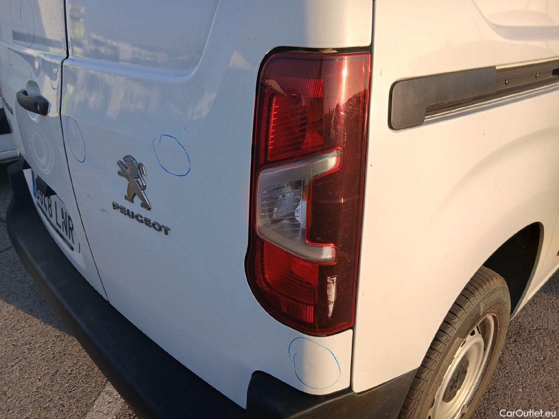  Peugeot  Partner PEUGEOT  / 2018 / 3P / furgón derivado de turismo Pro Standard 600kg BlueHDi 73kW (AC) #22